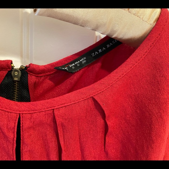 Crimson Red Cap Sleeve Keyhole Blouse - Picture 3 of 3